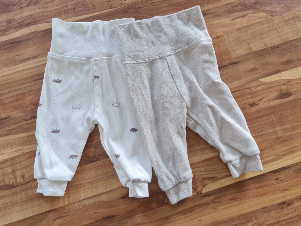 2 Hosen "Bären" Gr. 50/56, Secondhand