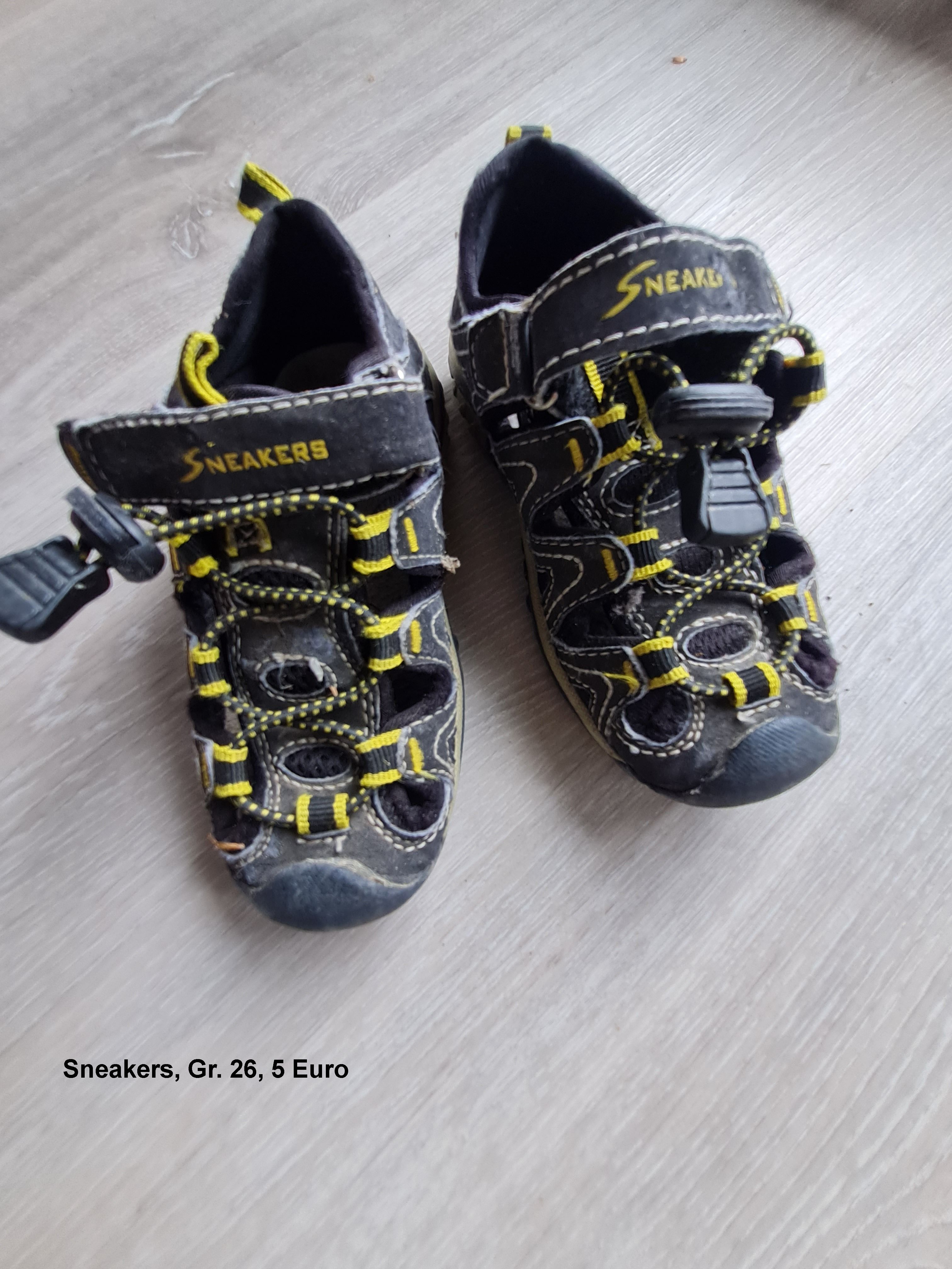 Sneakers Sandalen Gr. 26