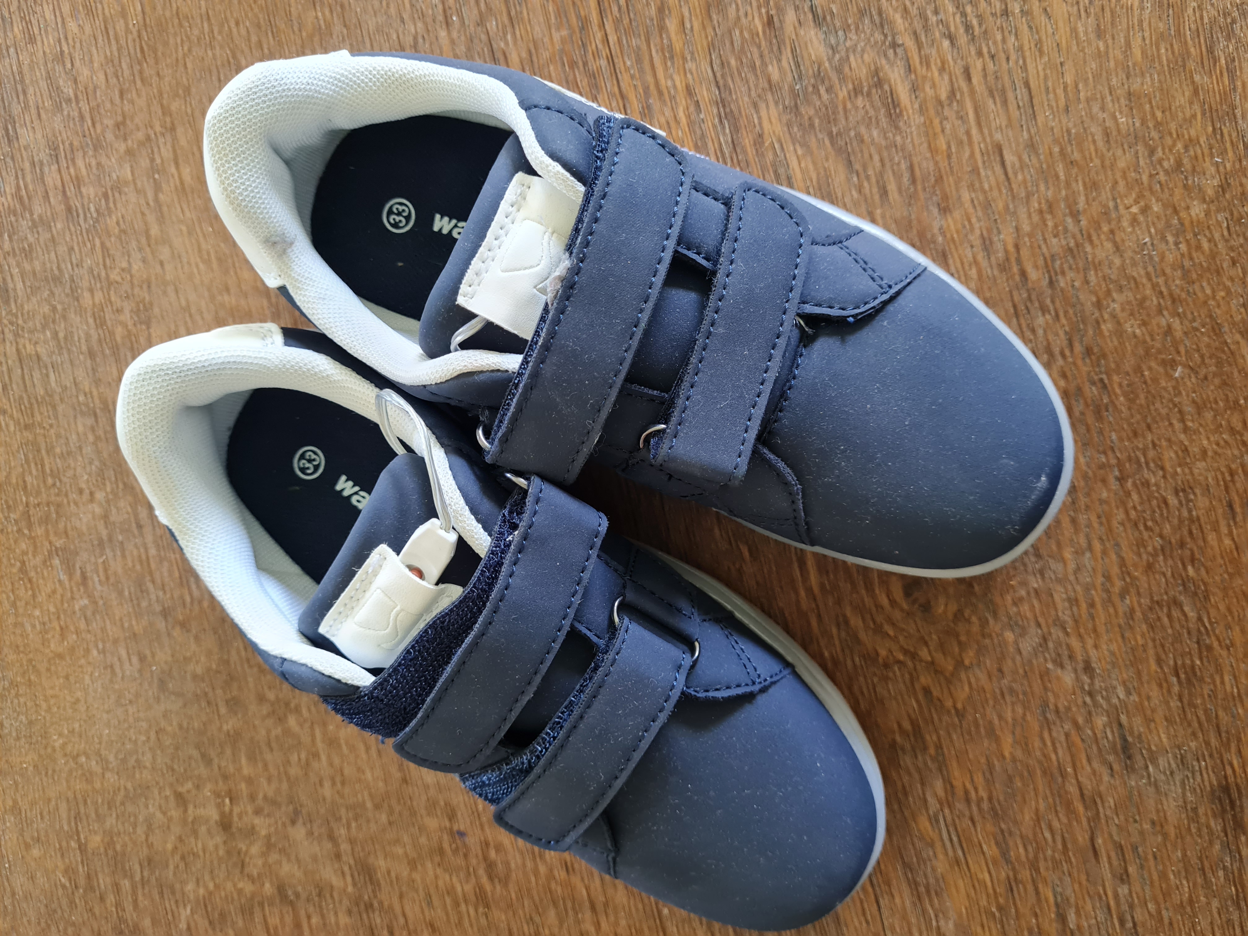 Walkx Freizeitschuhe mit Blinkesohle, Gr. 33, Neuware