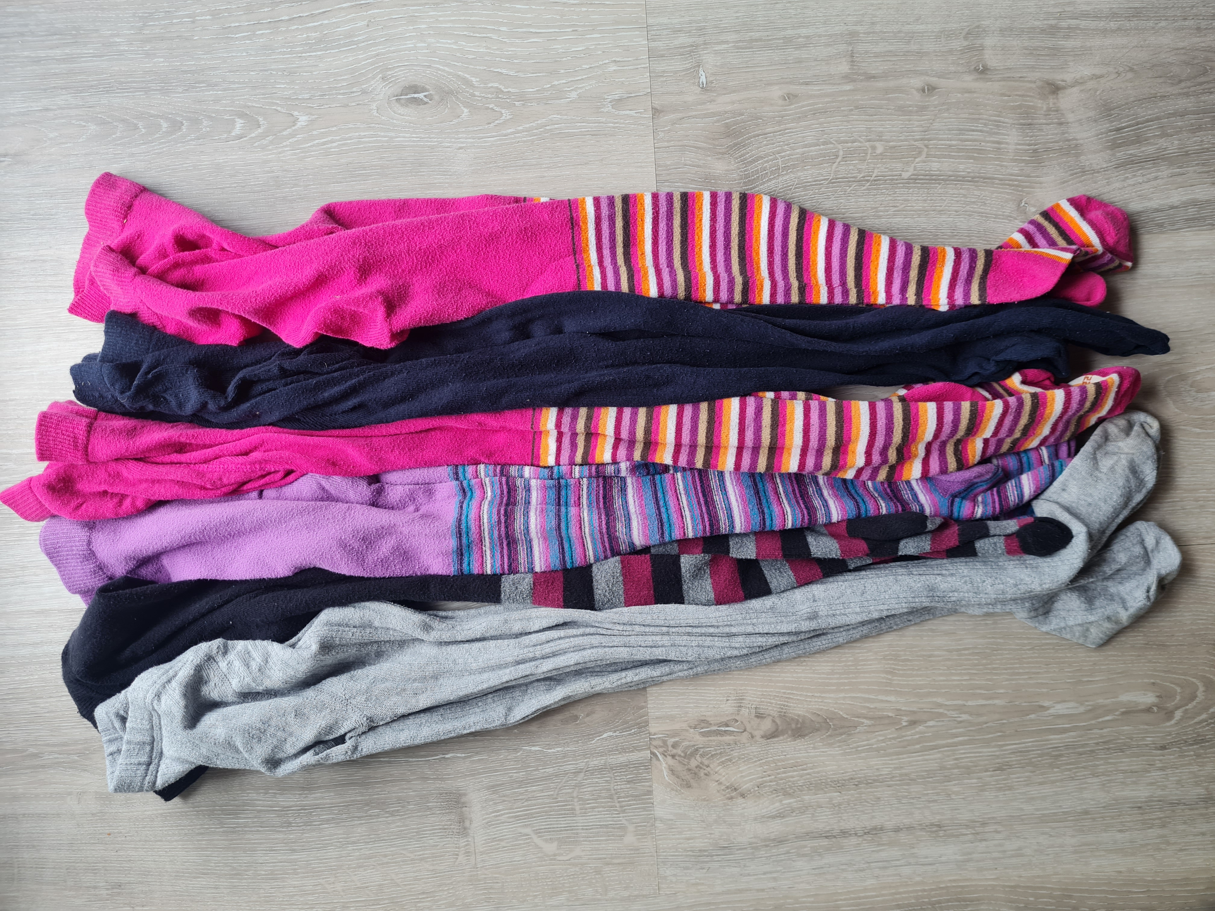 6 Strumpfhosen im Paket Gr. 122/128