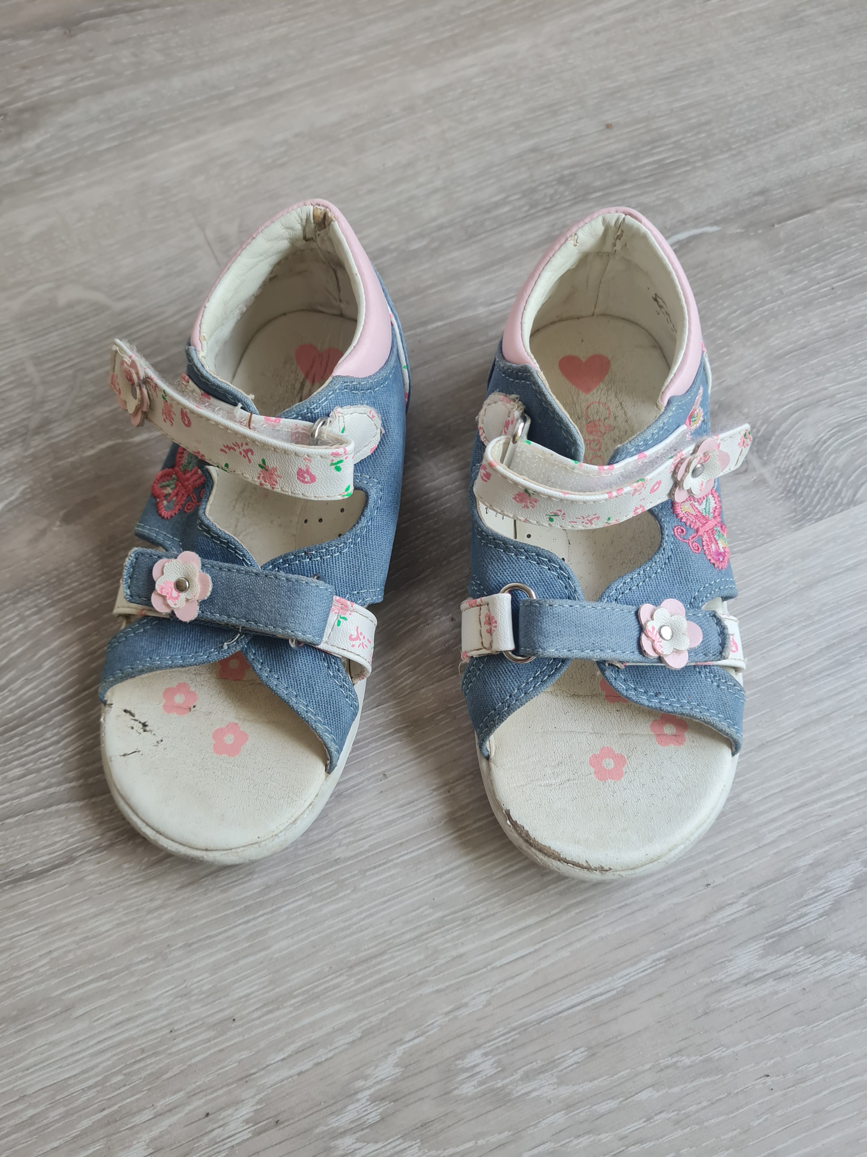 Sandalen Gr. 25