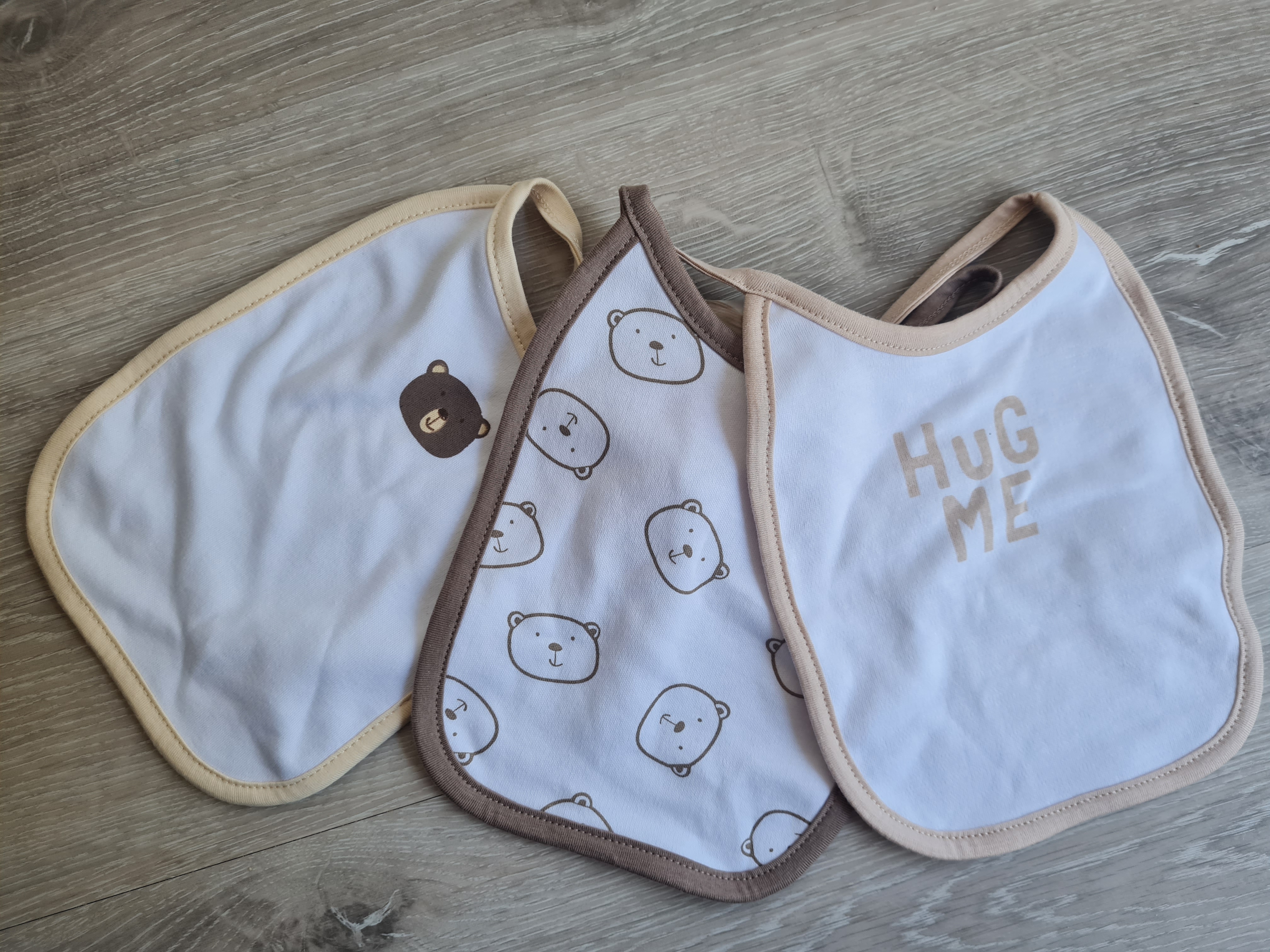 Set mit 3 Lätzchen, Neuware