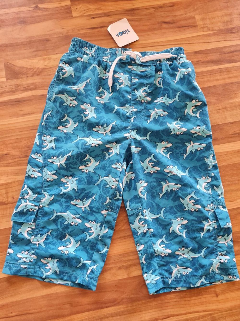 Yigga Badeshorts "Haie", Gr. 134/140, Neuware mit Etikett