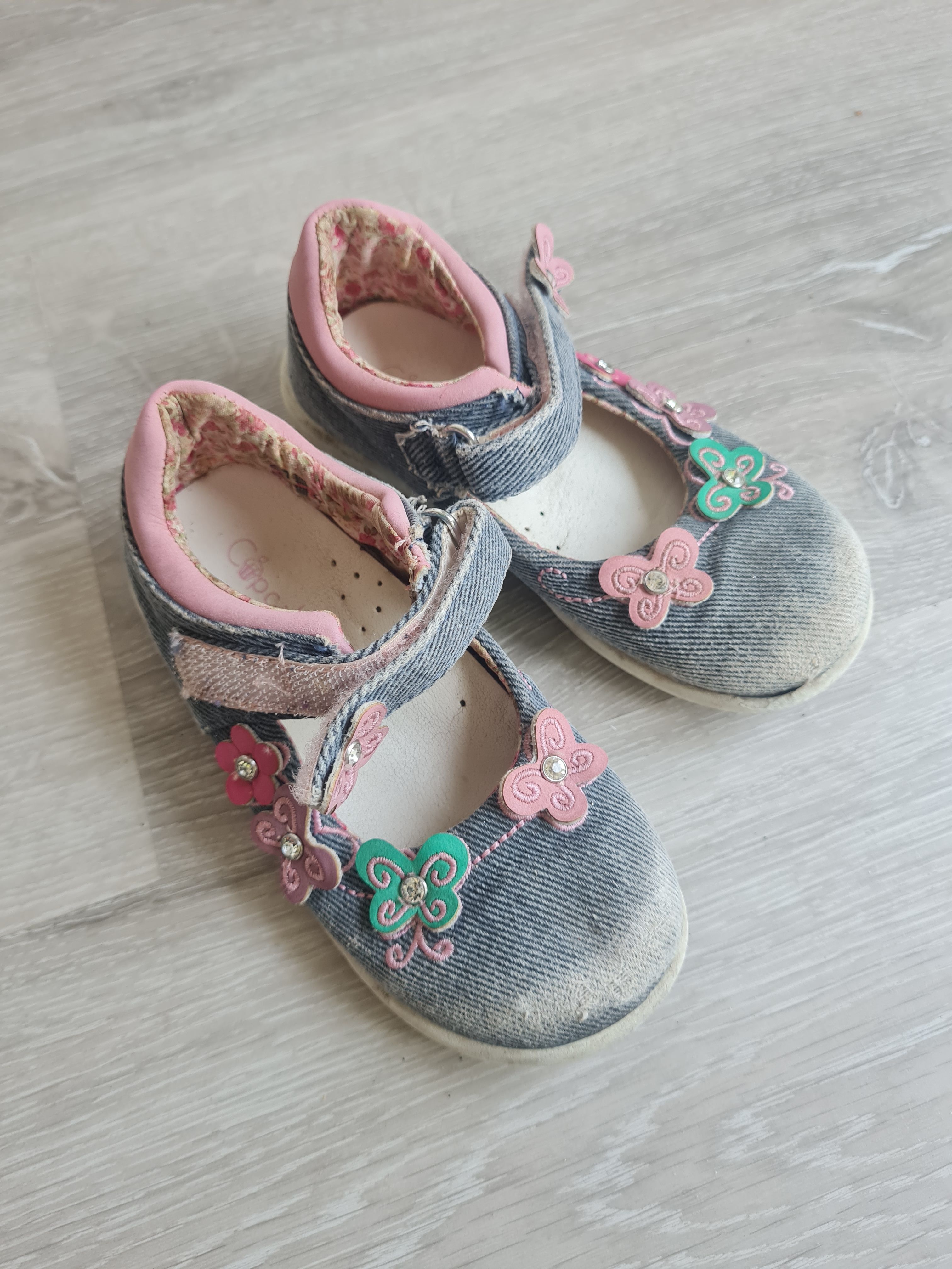 Sandalen Gr. 25