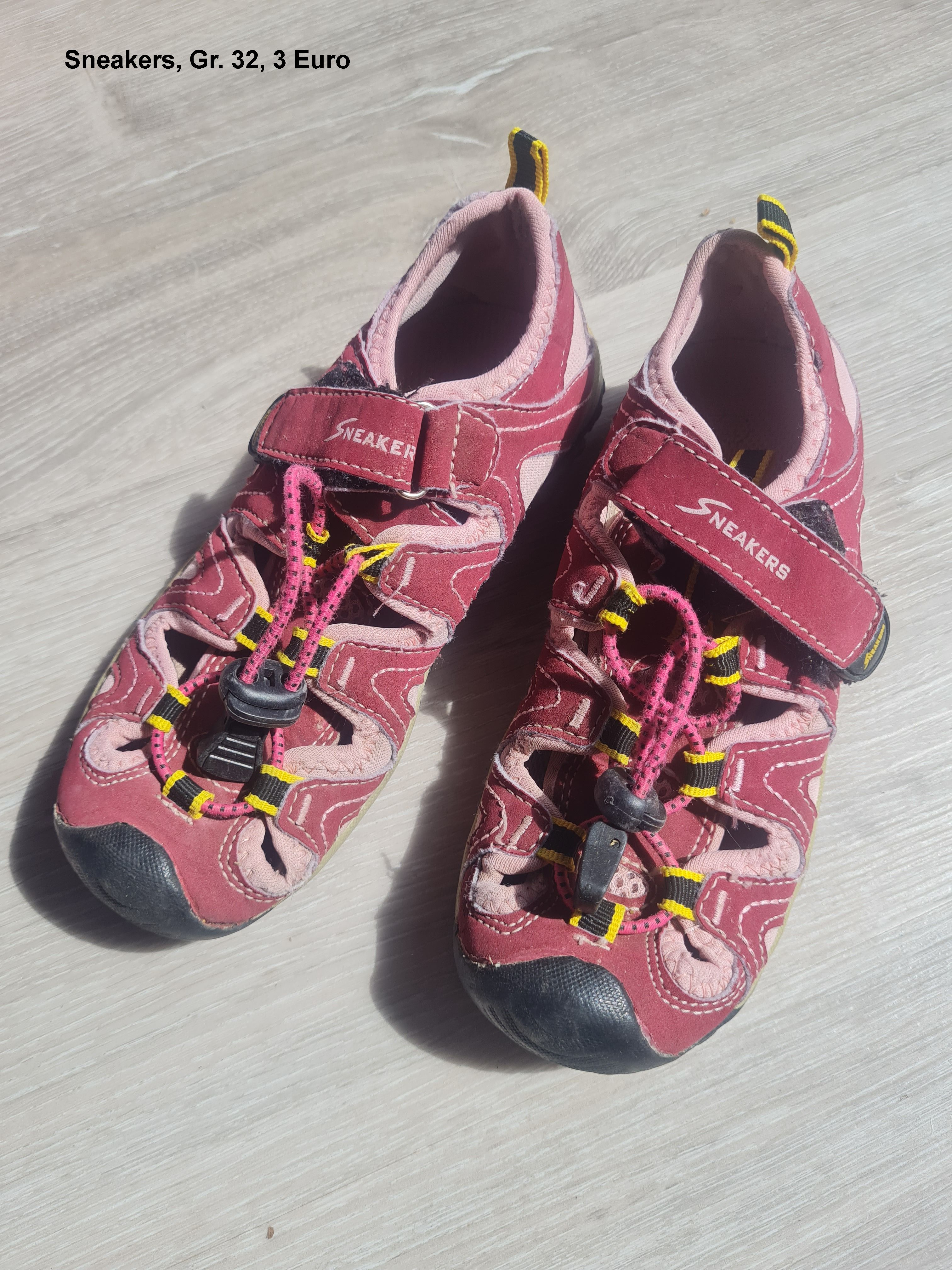 Sneakers Sandalen, Gr. 32