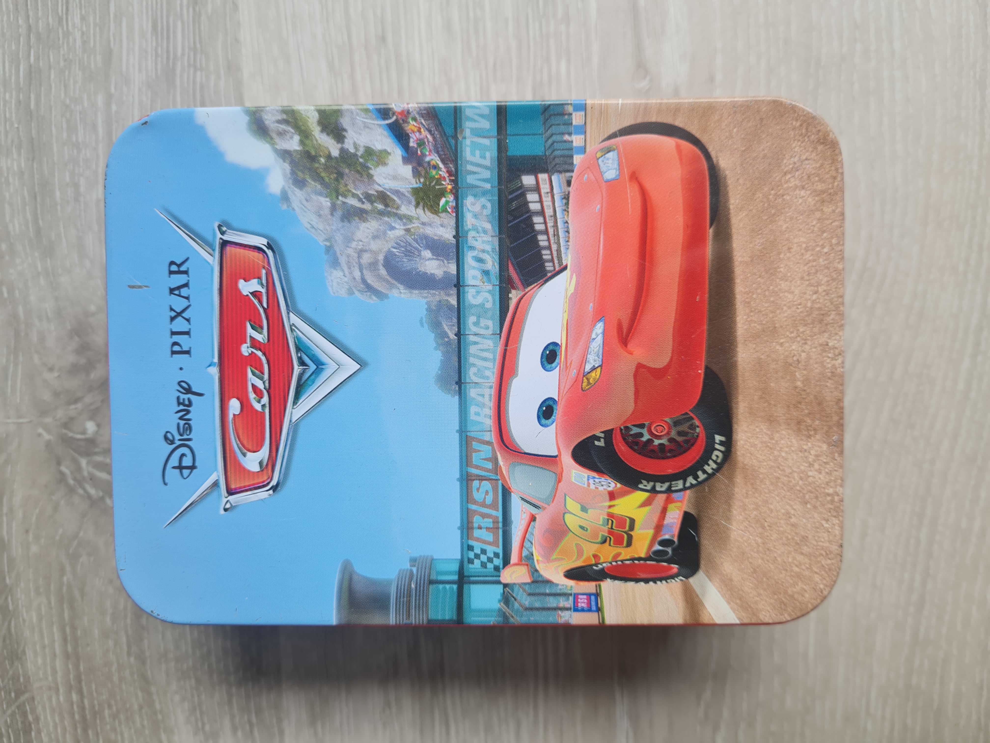 Cars - 50 lustige Spielideen: Metallbox mit 50 Karten